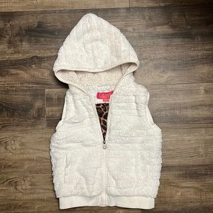 Girls Catherine Malandrino White fuzzy vest with leopard print lining 6x